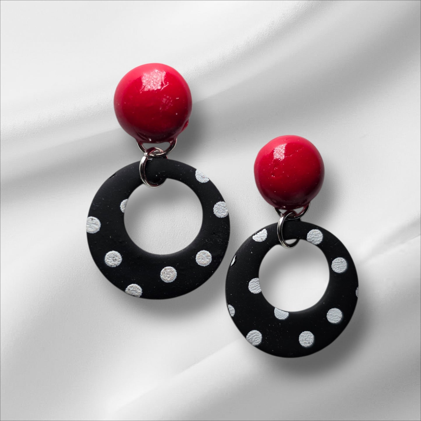 Red Stud with Black With polka dot circle earrings