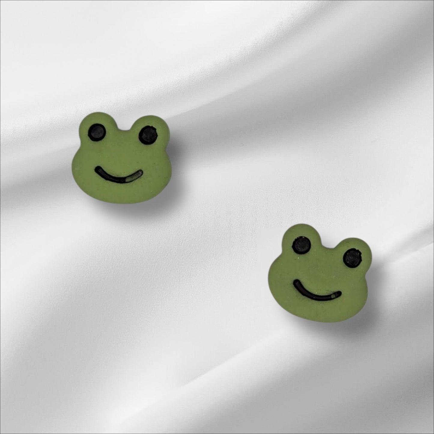 Tiny Frog Head Stud Earrings
