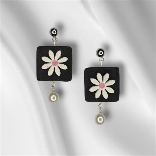 Modern Square Design with a White Flower and Pearl