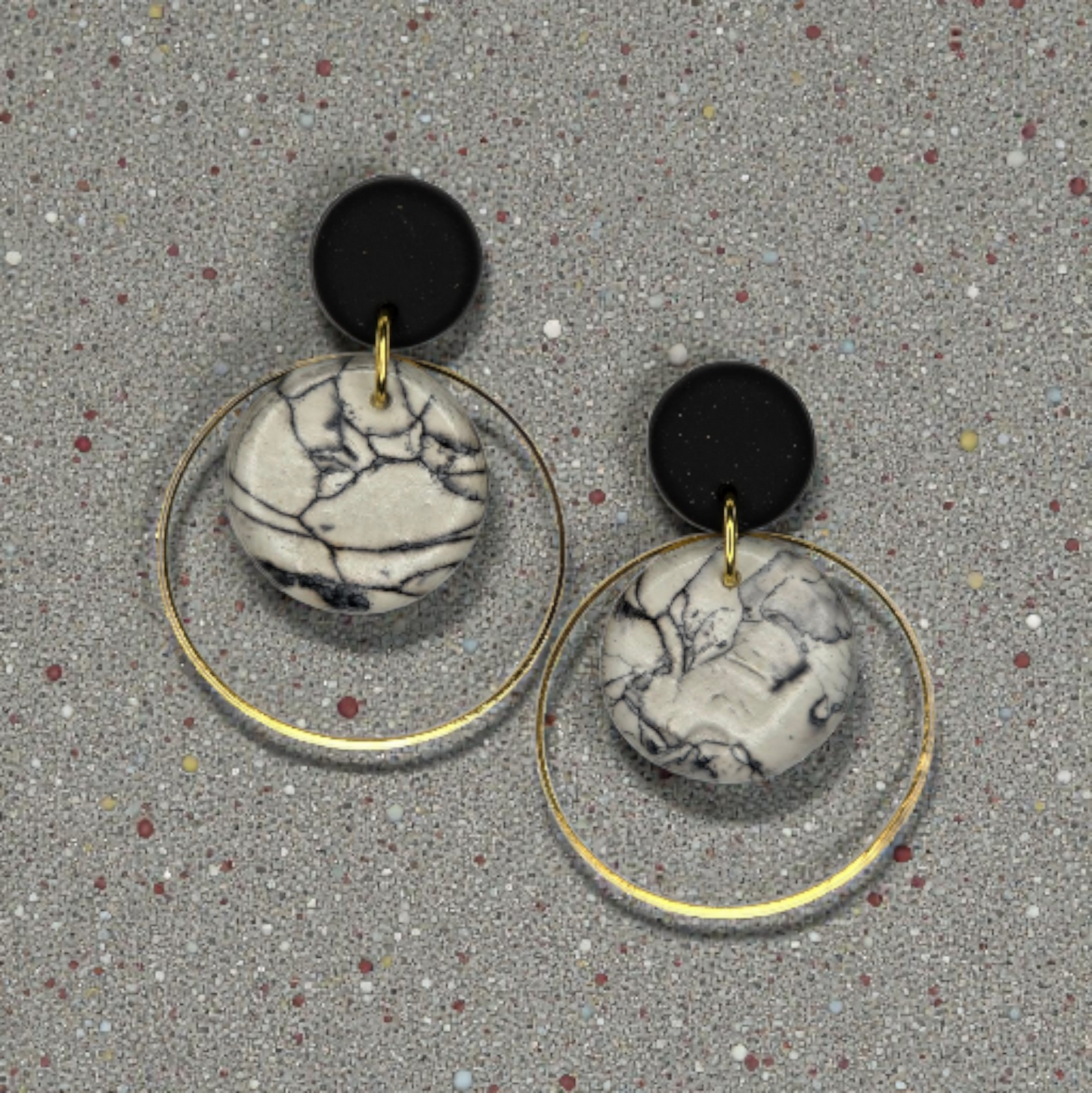 White and black marbled earrings