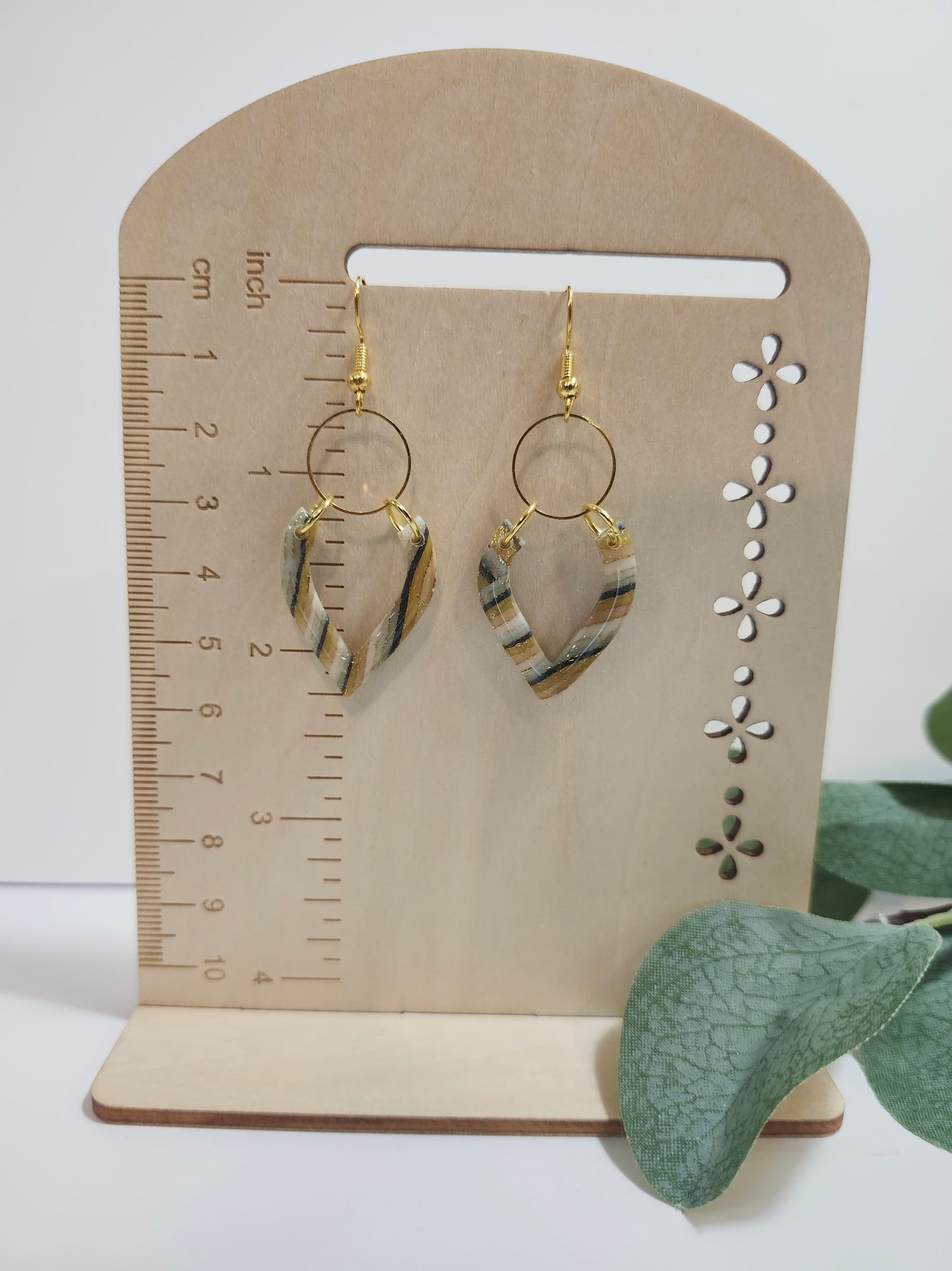 Delicate Earrings with Green and Gold